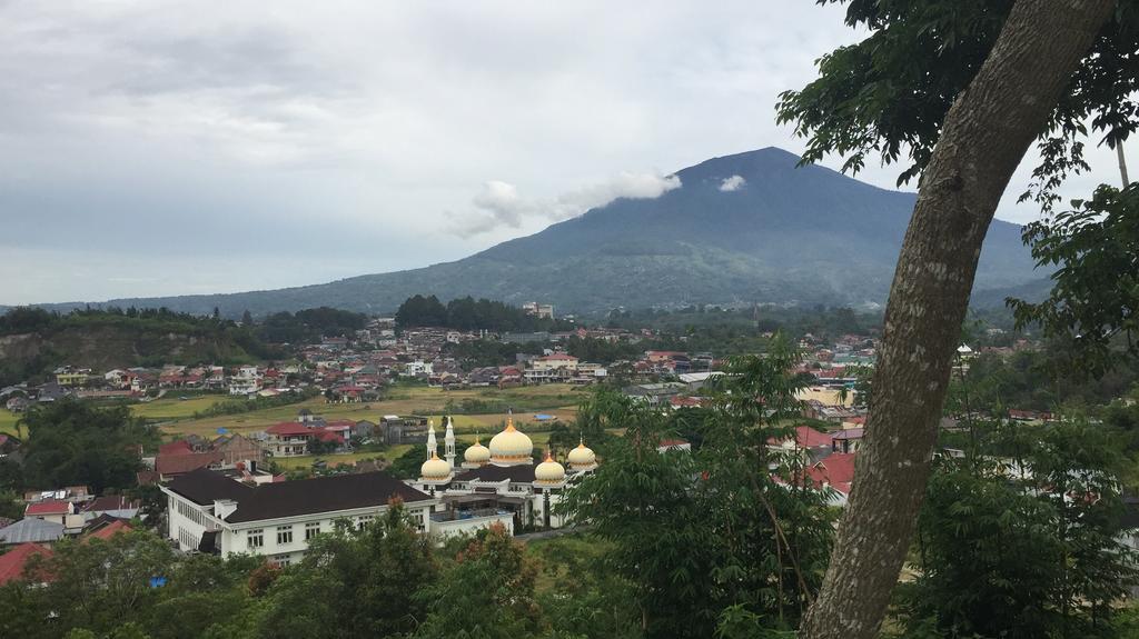 Astani Family Home Bukittinggi Eksteriør bilde